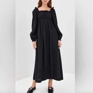 Hill HouseThe Scarlett Long Sleeve Nap Dress - Black Textured Dot